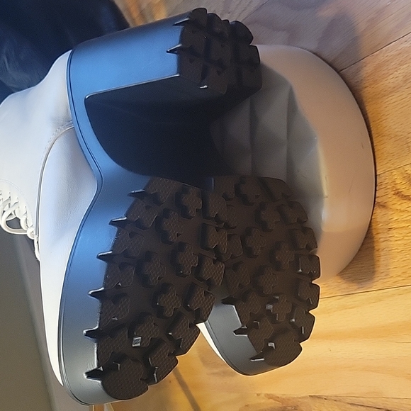 SEYCHELLES Ivory Platform Boots - Picture 9 of 10